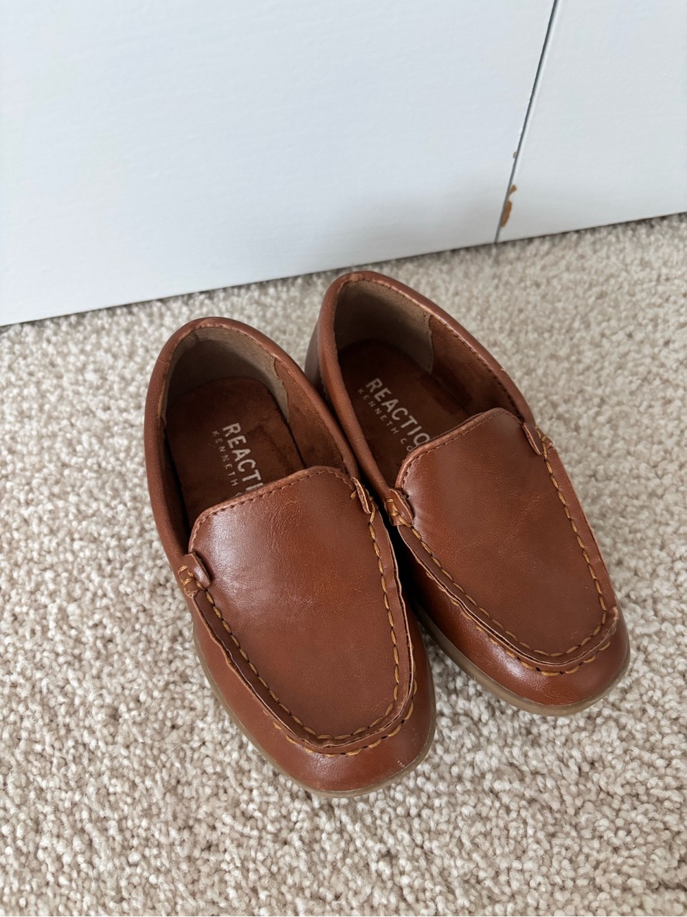 Reaction Kenneth Cole Brown Leather Slip-On Loafers
